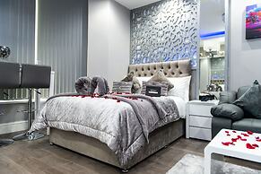 Aphrodite Suites