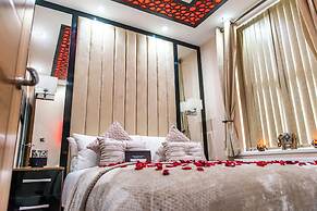 Aphrodite Suites
