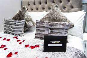 Aphrodite Suites
