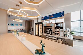 Holiday Inn Express Taizhou CMC by IHG