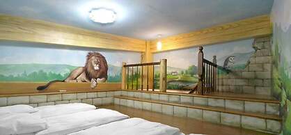 Happy Inn