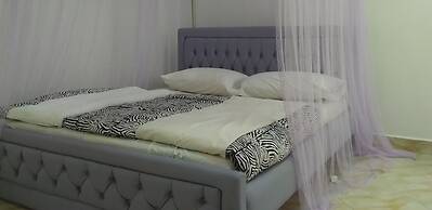 Senevin Gardens Hotel