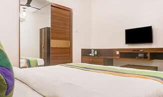 Treebo Five Elements with Swimming Pool