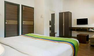 Treebo Five Elements with Swimming Pool