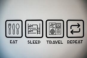 GiG Capsule Hostel