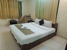 Green Tree Hotel