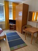 Düsseldorf Center Apartments
