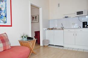 Düsseldorf Center Apartments