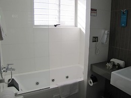 Open Hotel