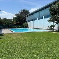 Blue Spring Hotel
