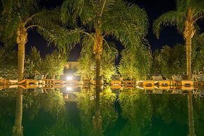 Zoe Seaside Resort