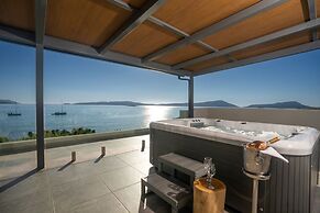 Zoe Seaside Resort
