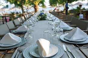 Zoe Seaside Resort