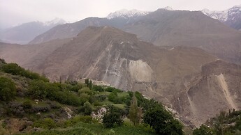 Hunza holiday Inn