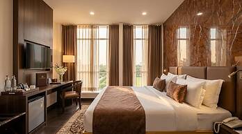 Airport Hotel Tashree