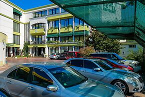 Lord Hotel & Restaurant at AutoStation