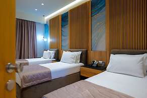 Lord Hotel & Restaurant at AutoStation