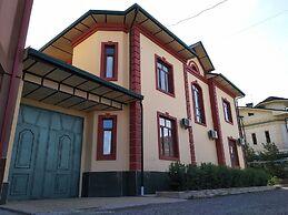 Chinor Garden Hotel