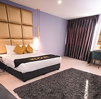 Capital O 91202 Wow Hotel
