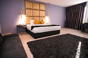 Capital O 91202 Wow Hotel