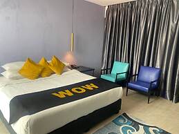 Capital O 91202 Wow Hotel