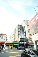 Capital O 91202 Wow Hotel