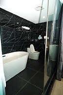 Capital O 91202 Wow Hotel