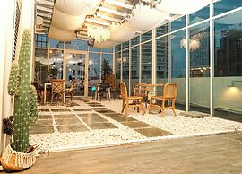 Capital O 91202 Wow Hotel