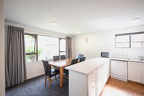 66 Robins Road