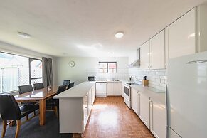 66 Robins Road