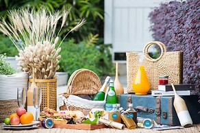 SYN Boutique Hotel
