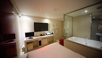 Gugi Hotel