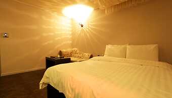 Gugi Hotel