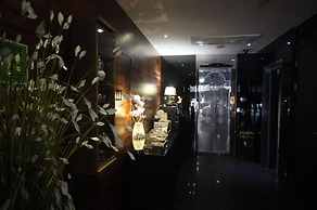 Gugi Hotel