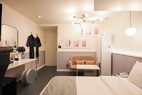 Gugi Hotel