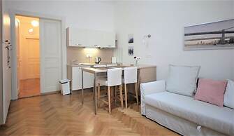City Castle Aparthotel