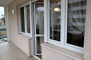 Apartament F&J 12