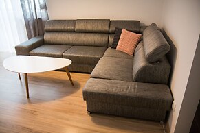 Apartament F&J