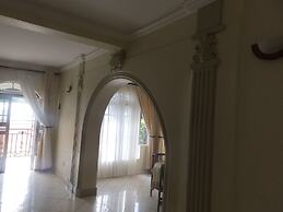 Emra Hotel