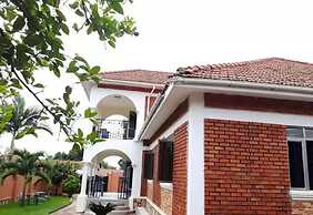 Emra Hotel