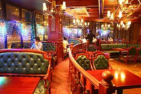 Royal house hotel