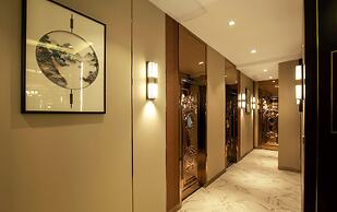 Royal house hotel