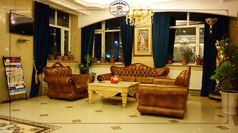 Royal house hotel