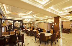 Royal house hotel