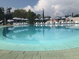 Sisan Family Resort