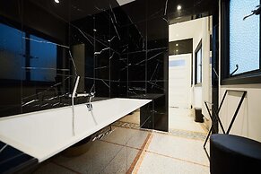 Suites 124