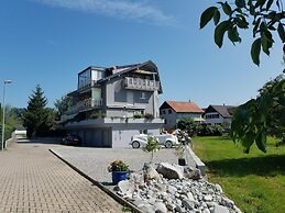Studio directly by Lake Contance