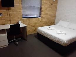 Hanbury Lodge