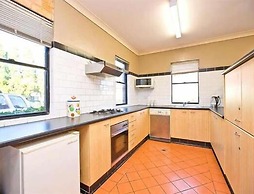 Hanbury Lodge