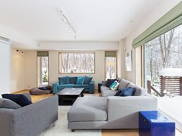 Kita Kitsune Chalet